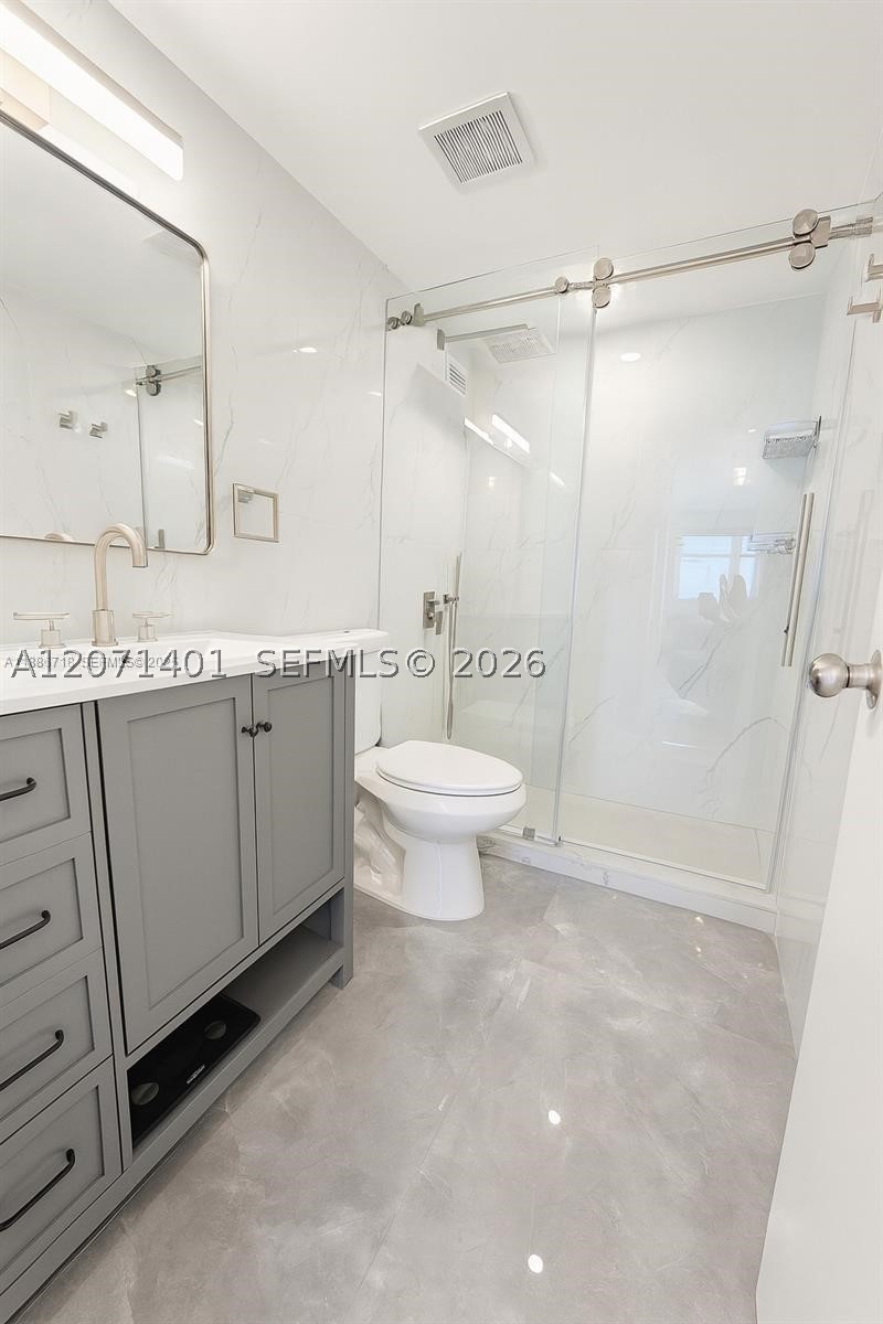 5601 Collins Ave 1409 Property Photo 8