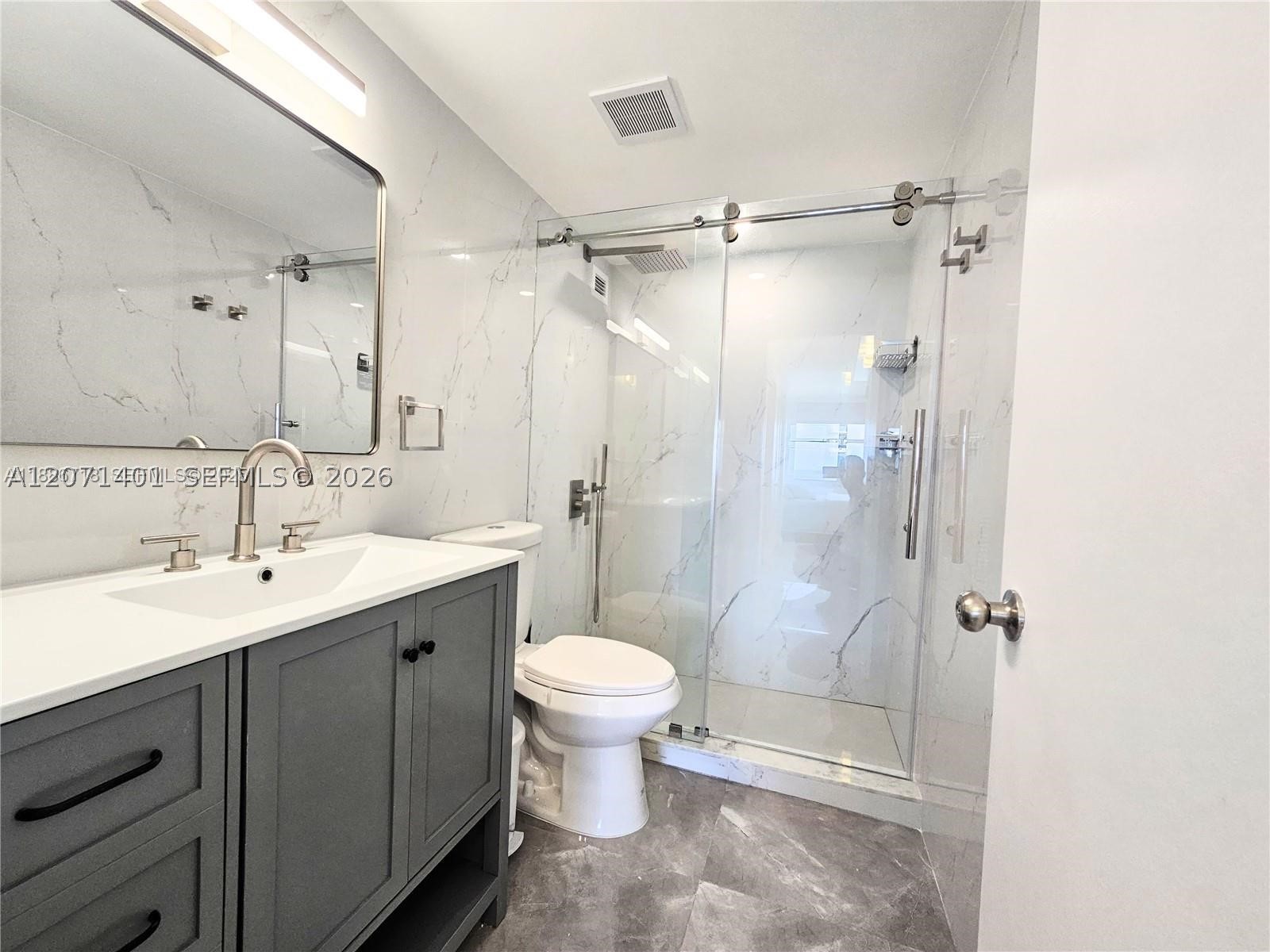 5601 Collins Ave 1409 Property Photo 9