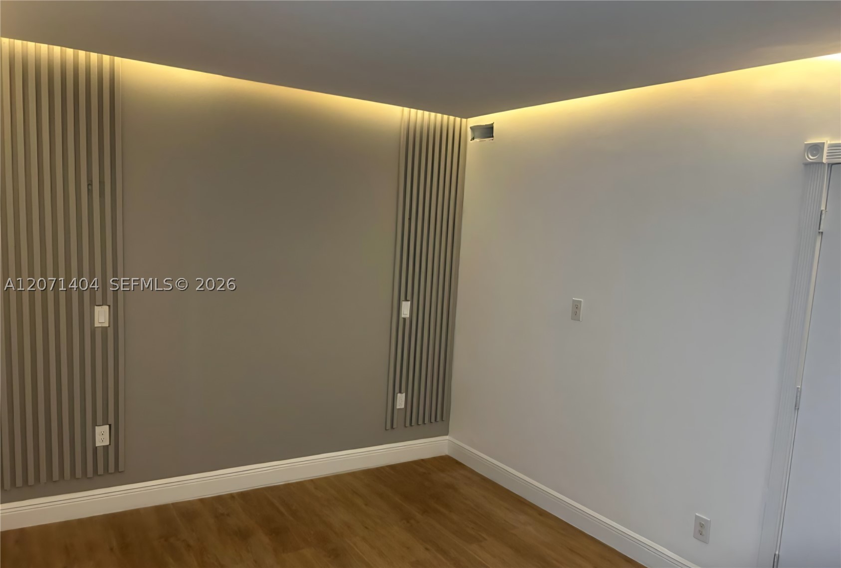 661 Ne 164th Ter Property Photo 11