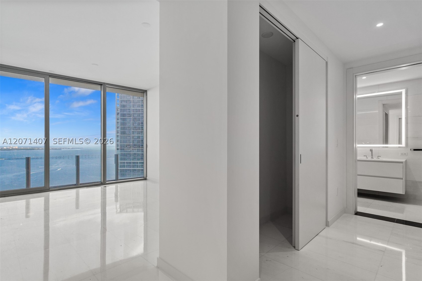 300 Biscayne Boulevard Way 4303c Property Photo 23