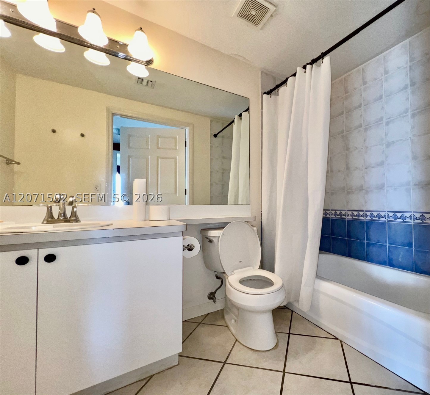 3500 Coral Way 1501 Property Photo 8