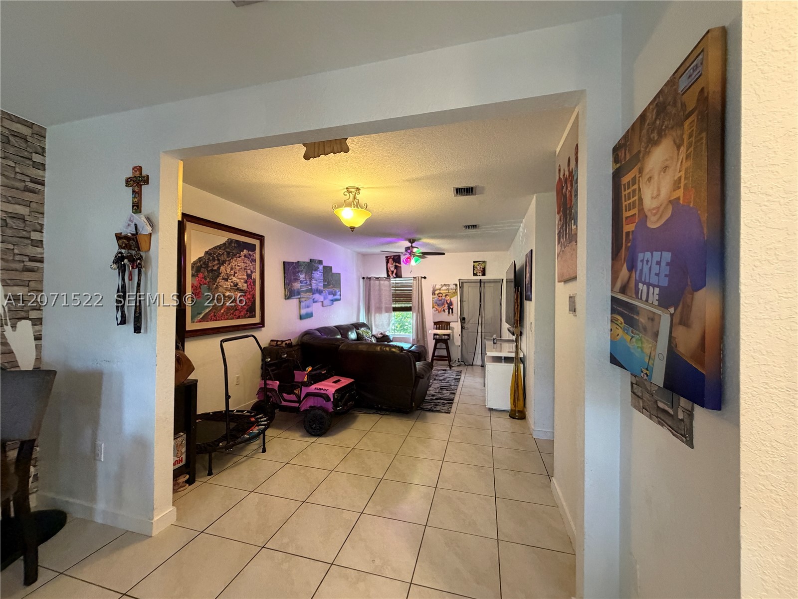 548 Ne 5th Way Property Photo 3