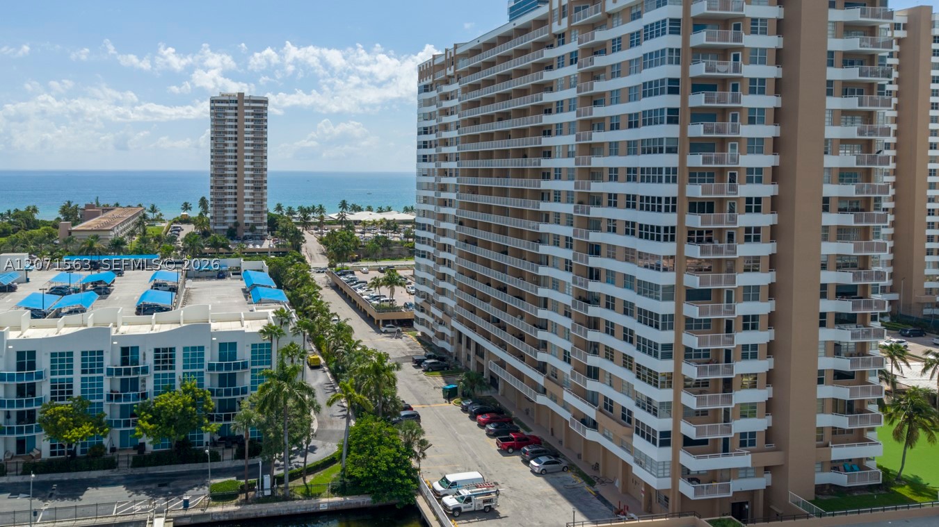1965 S Ocean Dr 14b Property Photo 31