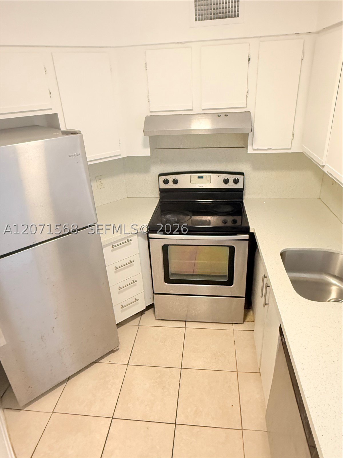 210 Lake Pointe Dr 210 Property Photo 4
