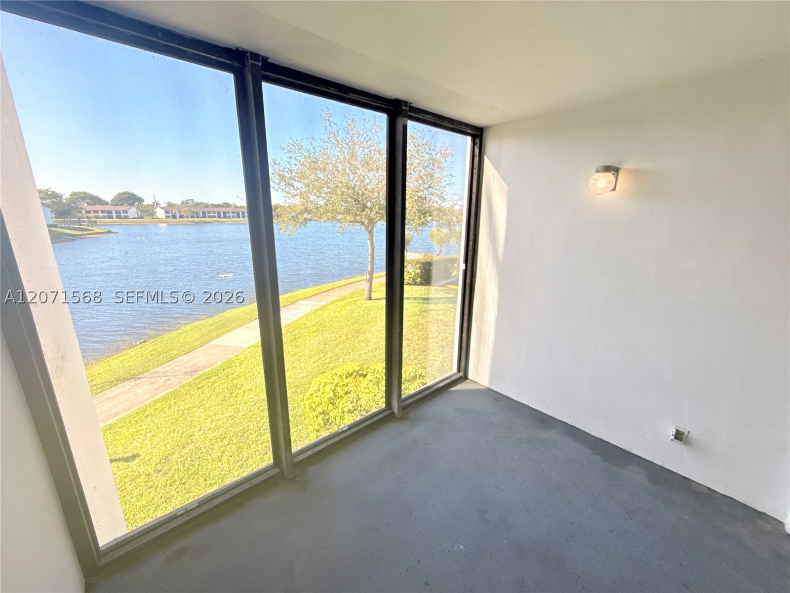 210 Lake Pointe Dr 210 Property Photo 7