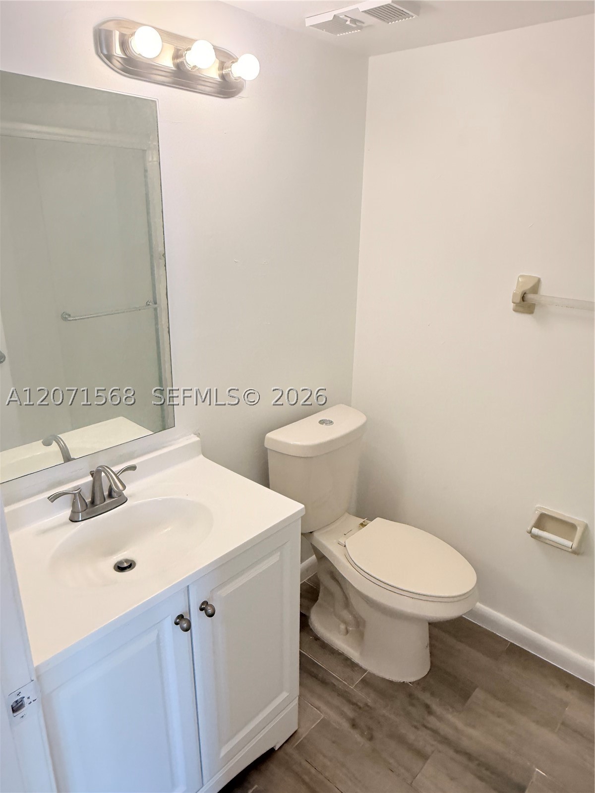 210 Lake Pointe Dr 210 Property Photo 12