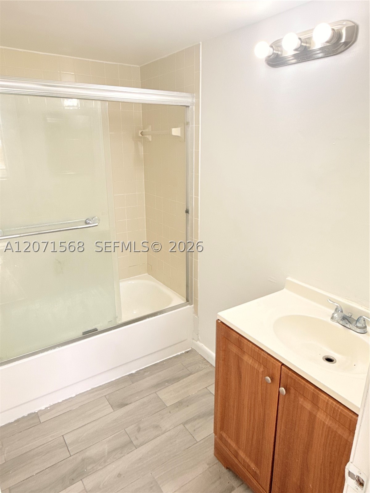 210 Lake Pointe Dr 210 Property Photo 16