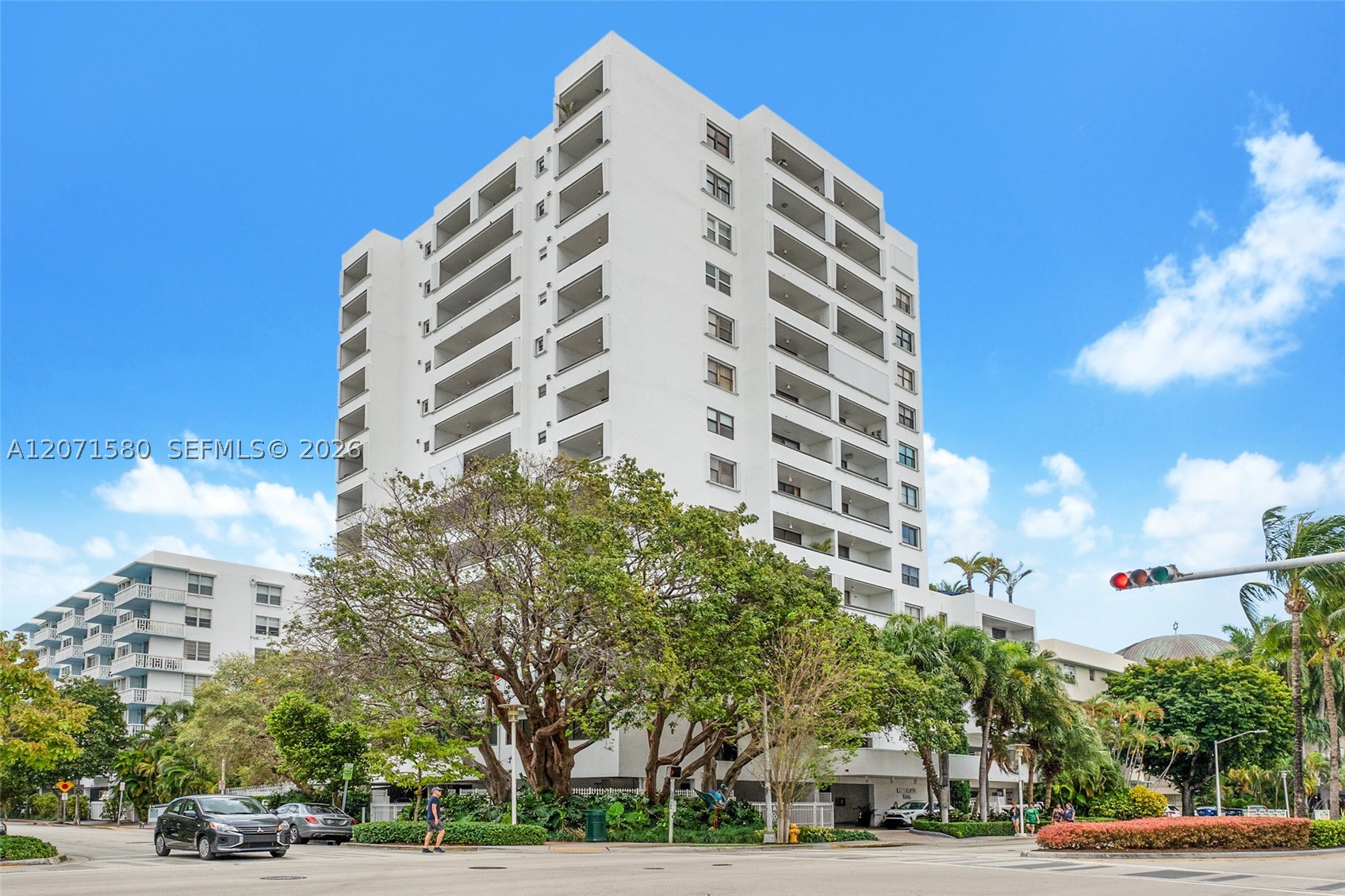 1775 Washington Ave 5d Property Photo 3