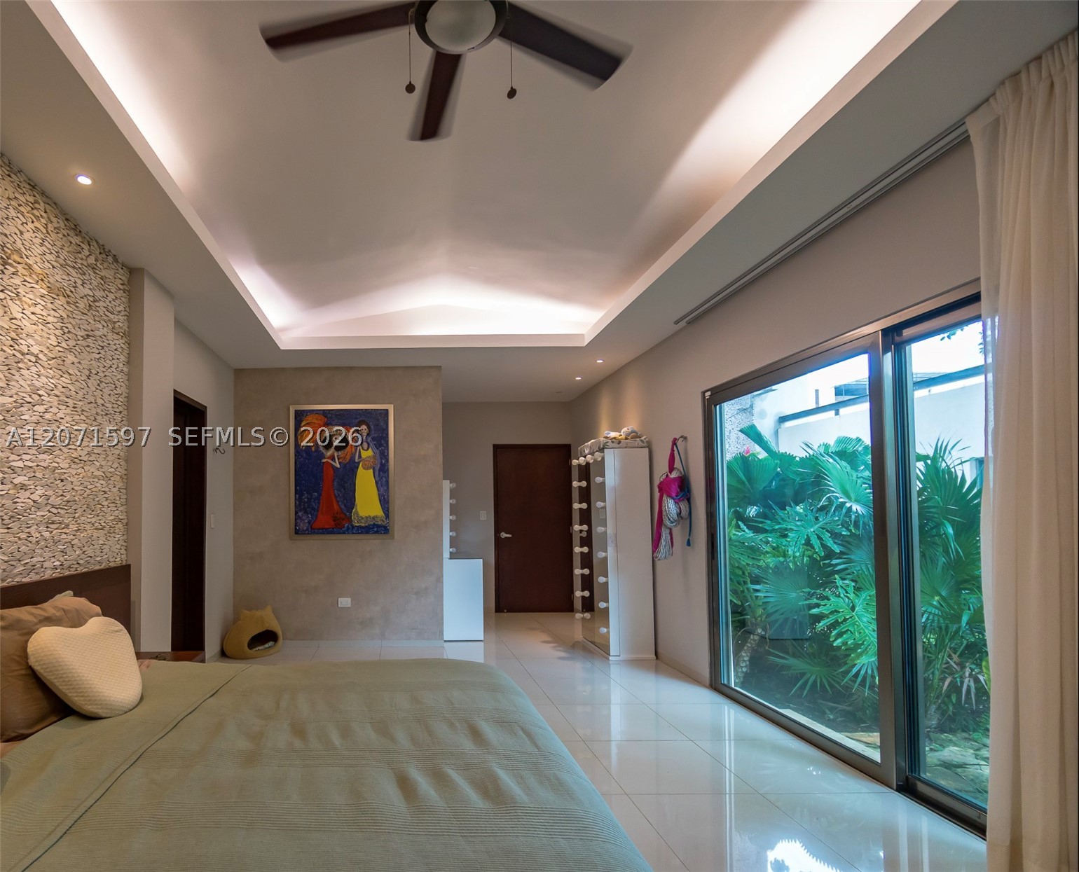 301 Calle 1-g Property Photo 4