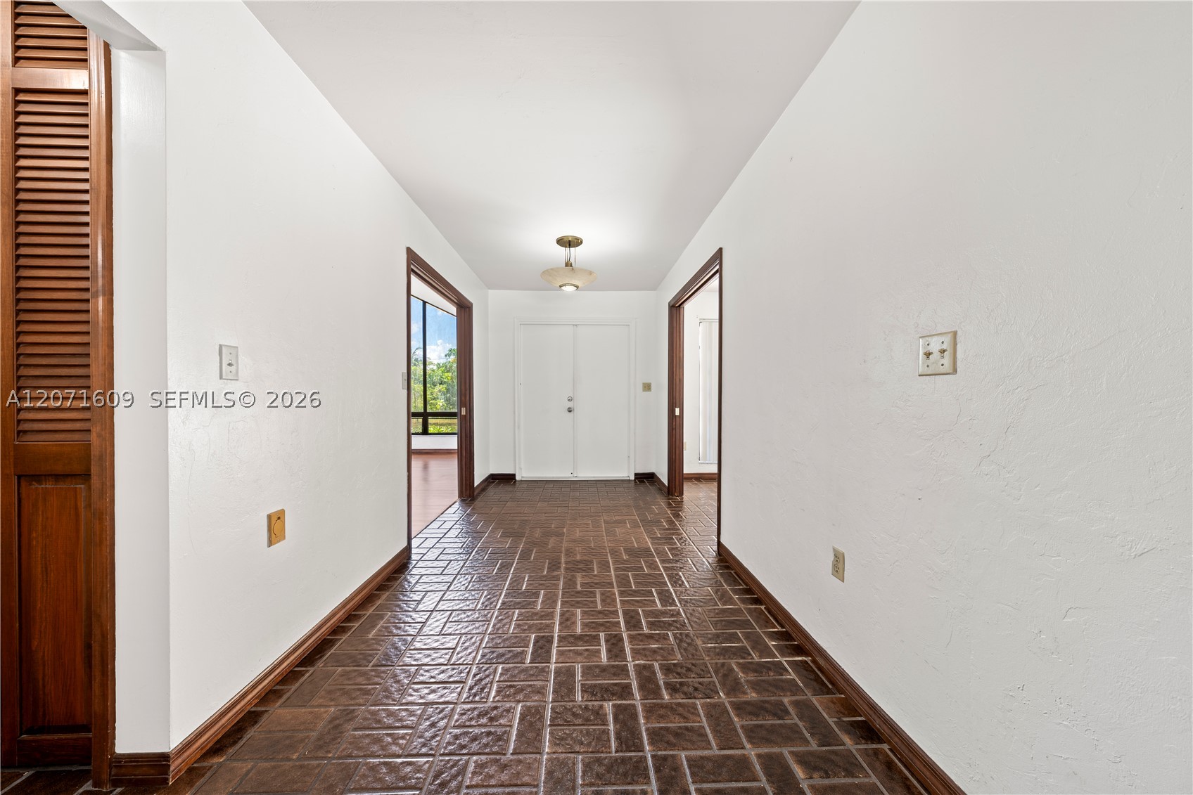22100 194th Avenue Property Photo 9