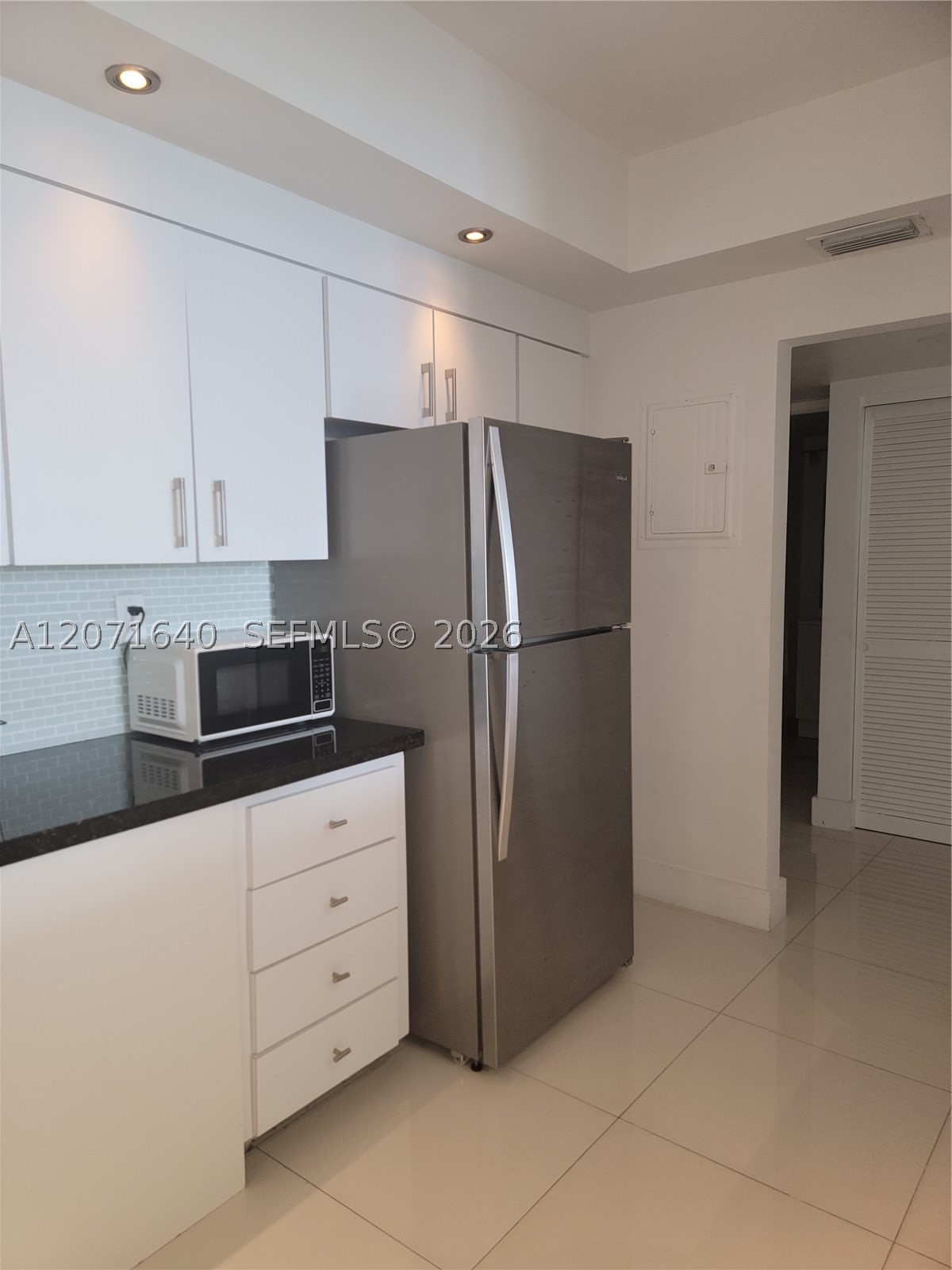 19380 Collins Ave Ph21 Property Photo 4