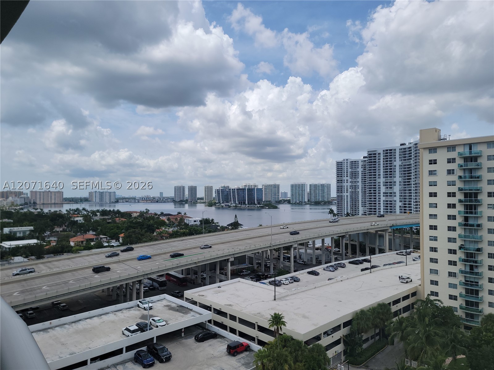 19380 Collins Ave Ph21 Property Photo 17