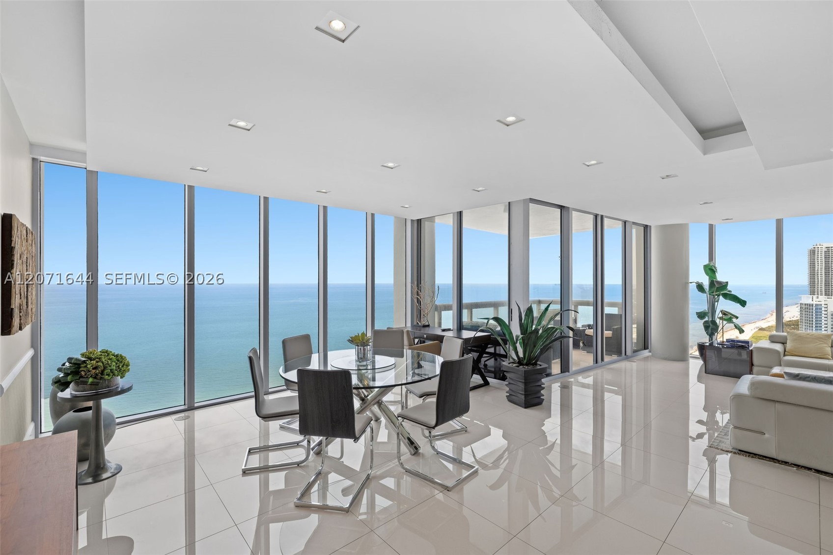 6899 Collins Ave 2708 Property Photo 8