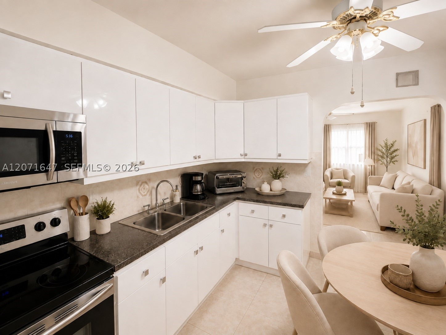 307 N 28th Ave - Property Photo 4