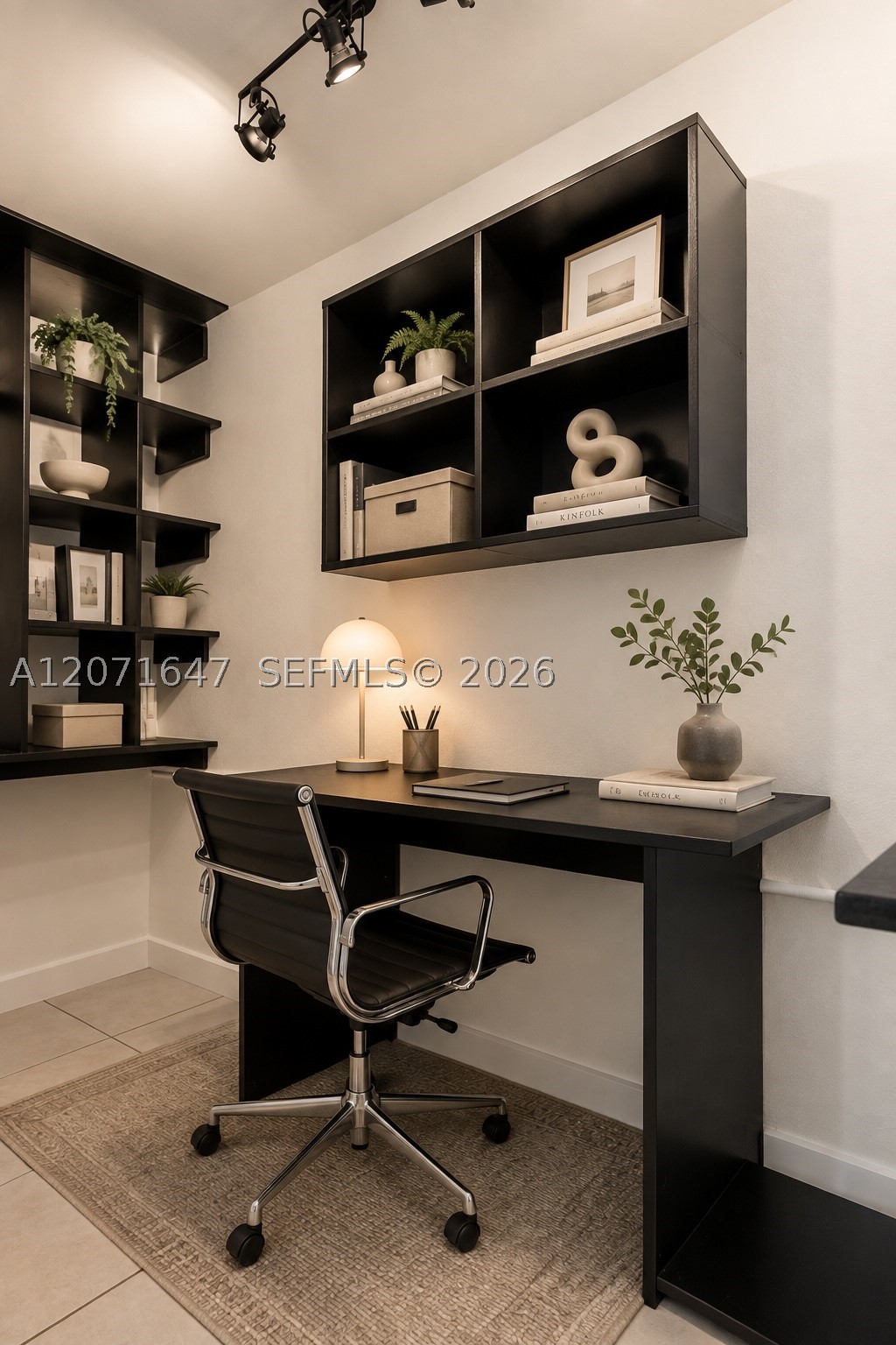307 N 28th Ave - Property Photo 9