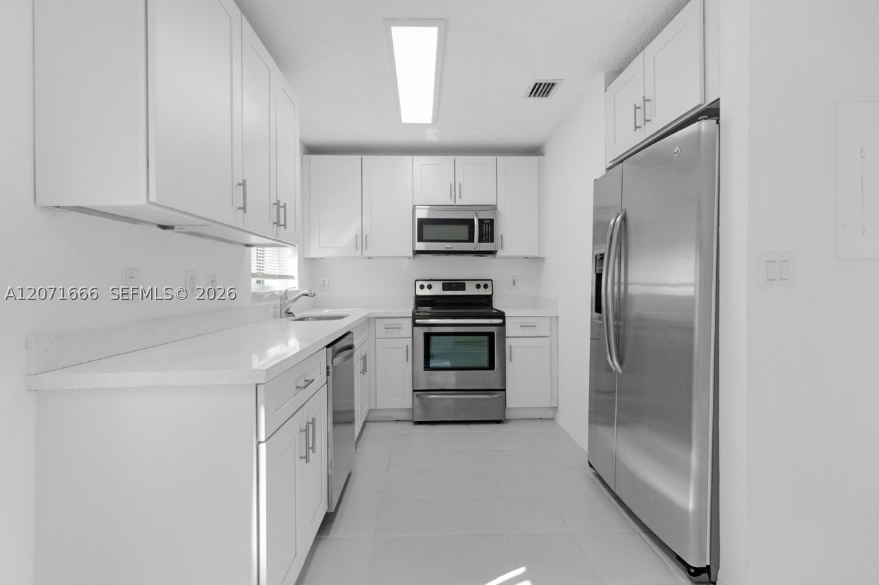 1428 Ne 2nd Ave 1 Property Photo 12