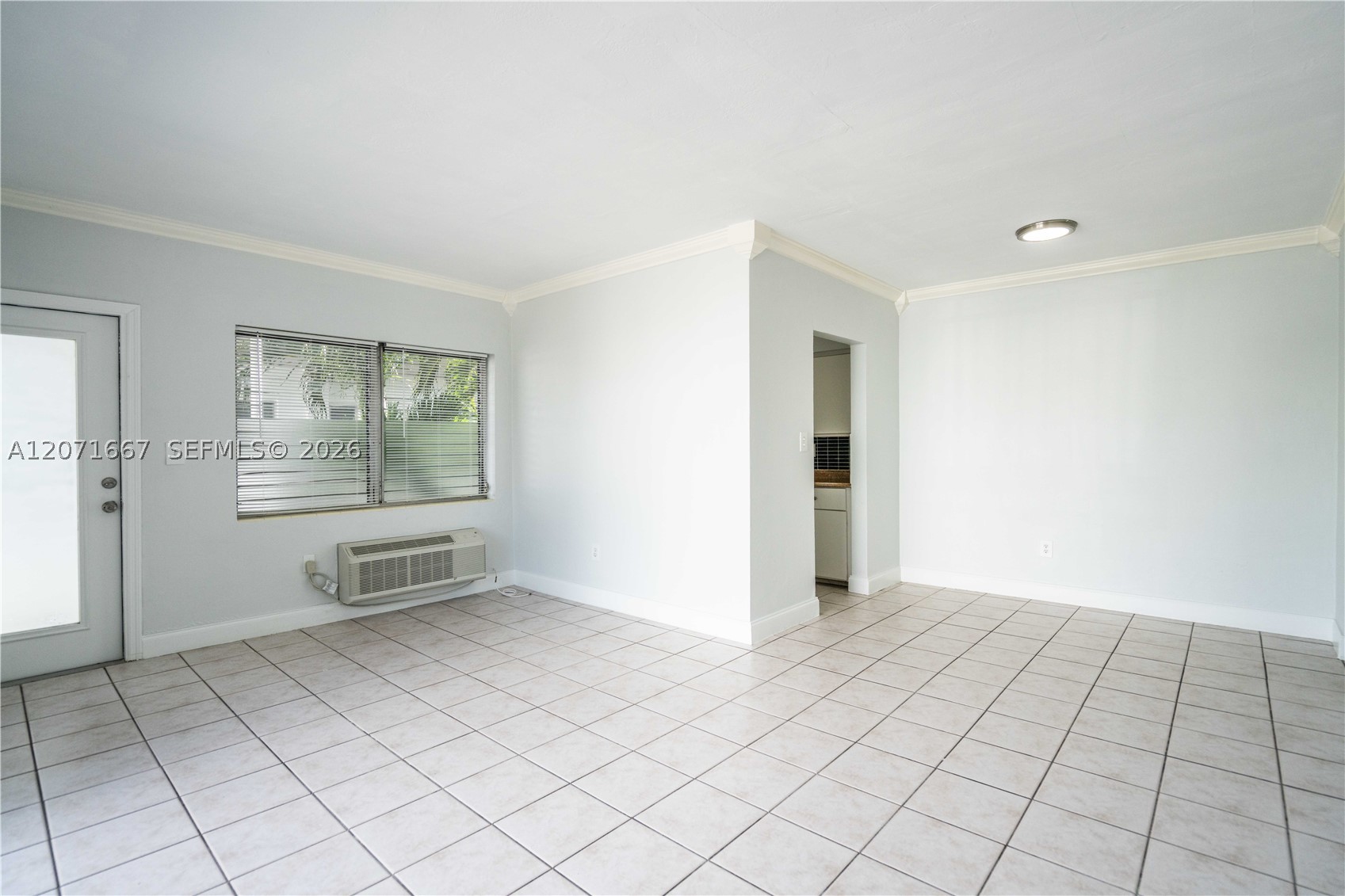 7640 Carlyle Ave 7a Property Photo 4