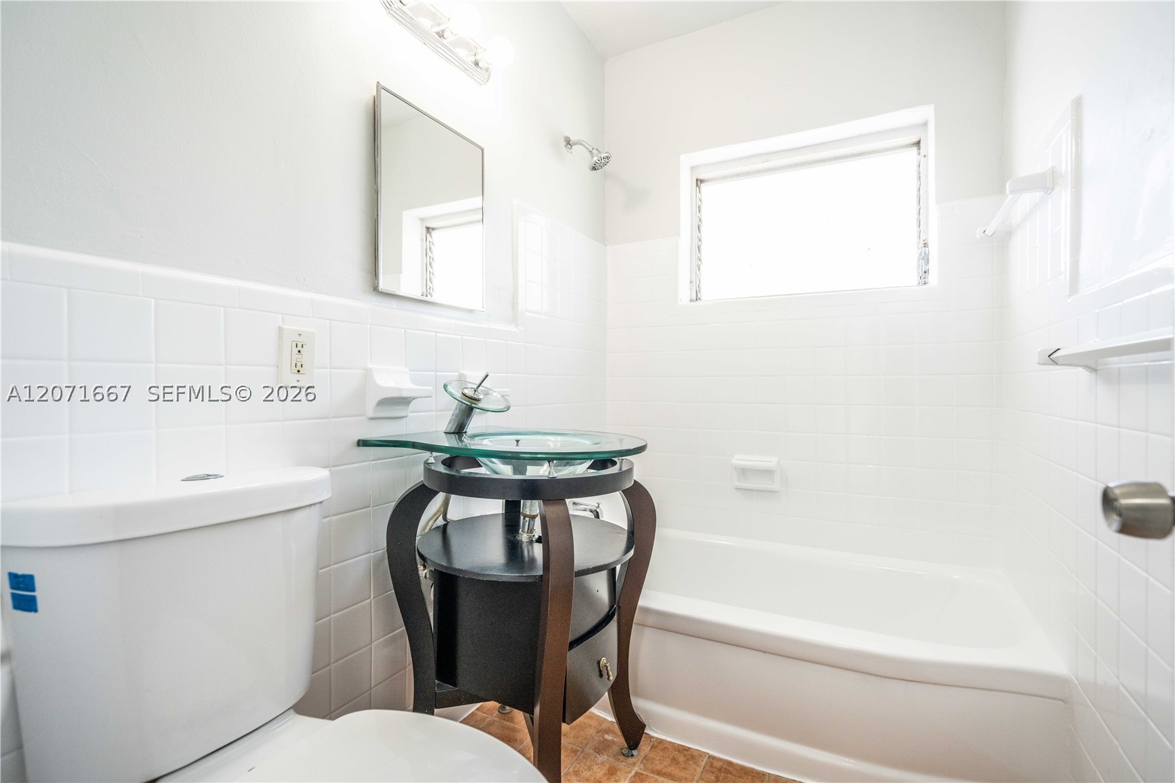 7640 Carlyle Ave 7a Property Photo 14