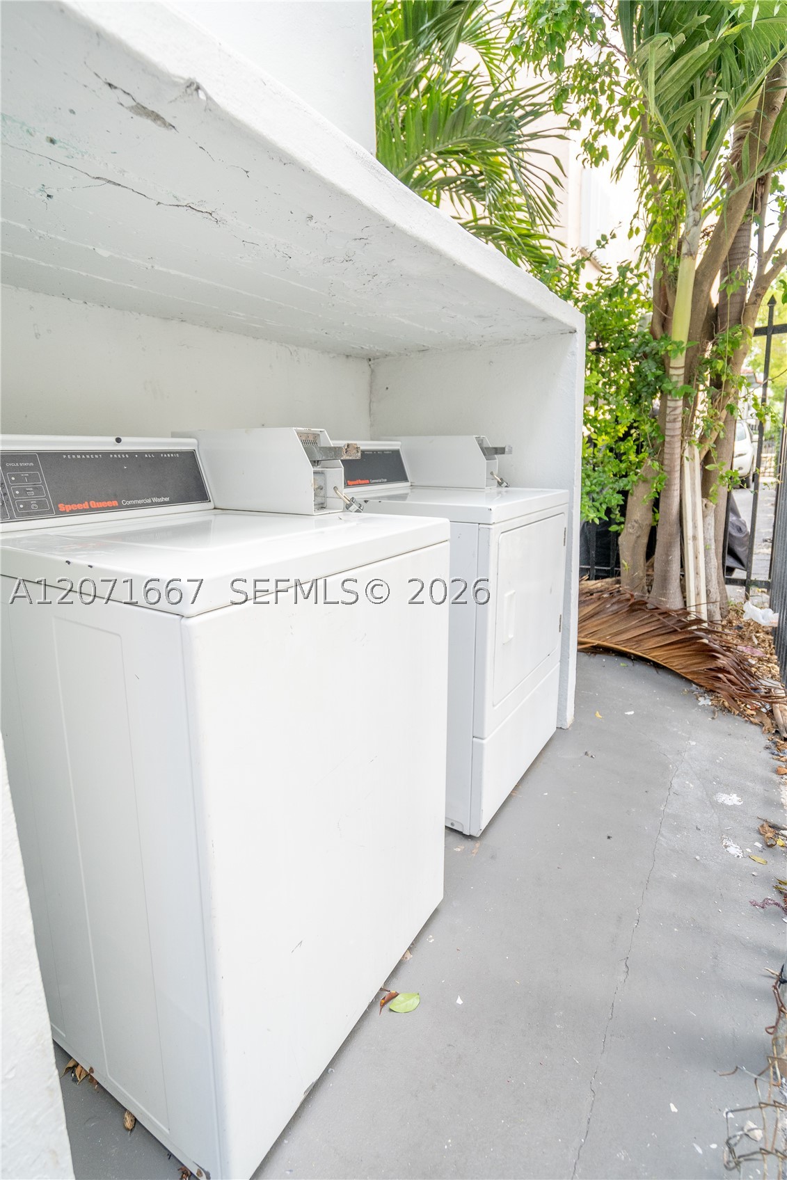 7640 Carlyle Ave 7a Property Photo 15