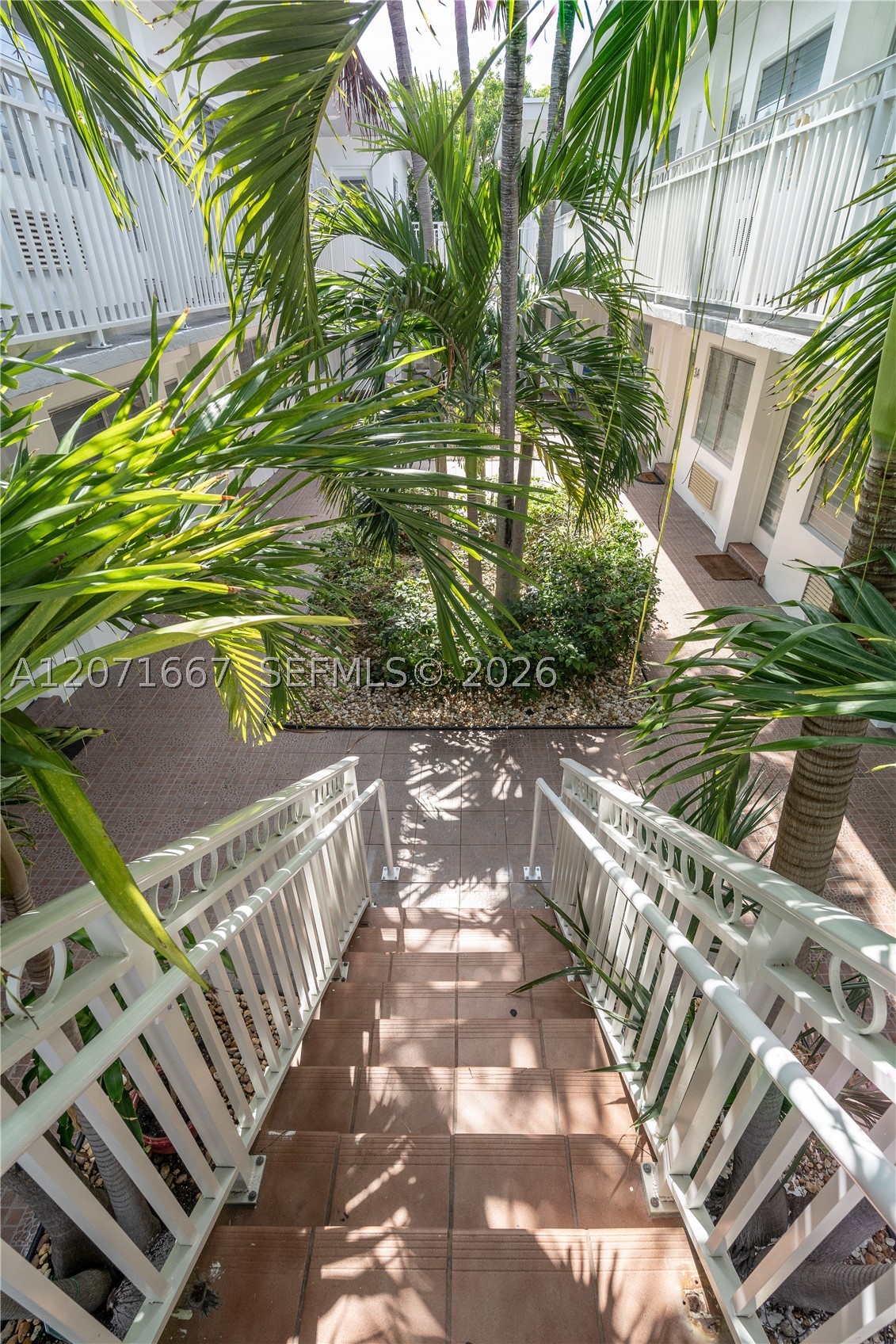 7640 Carlyle Ave 7a Property Photo 17