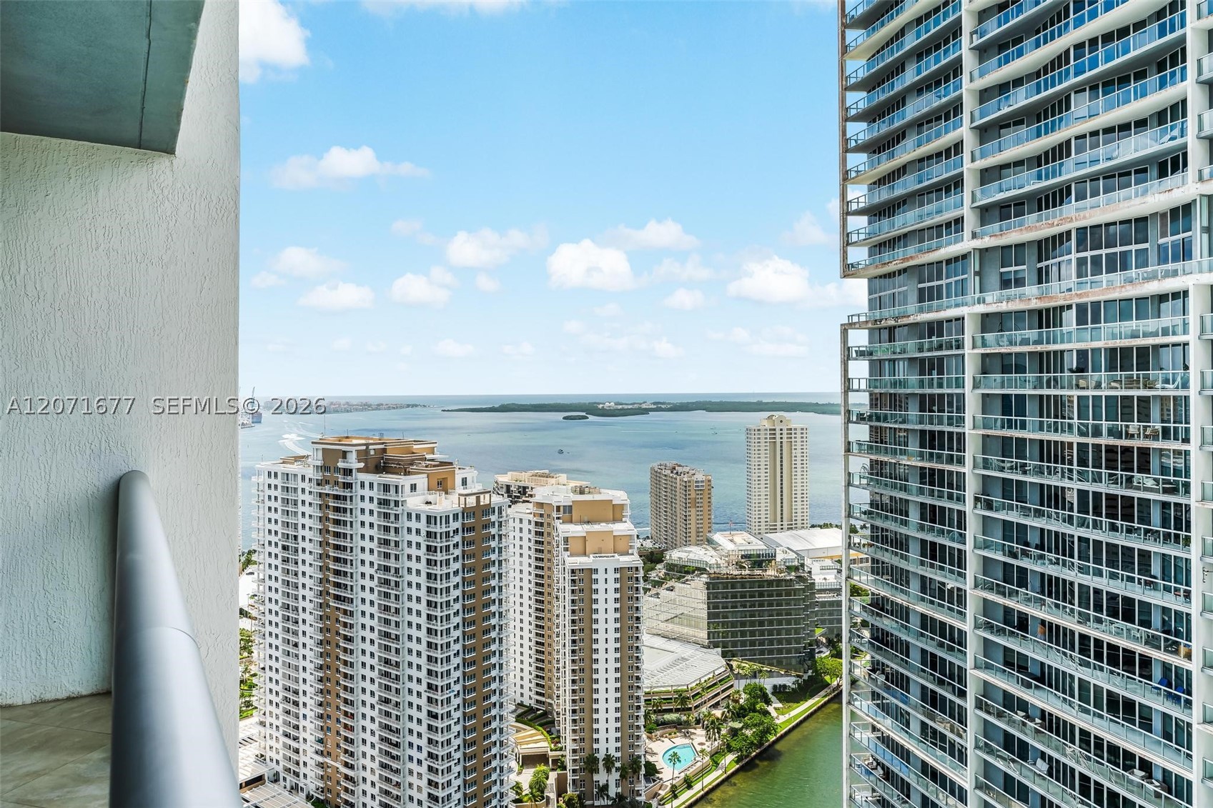 475 Brickell Ave 3811 Property Photo 2