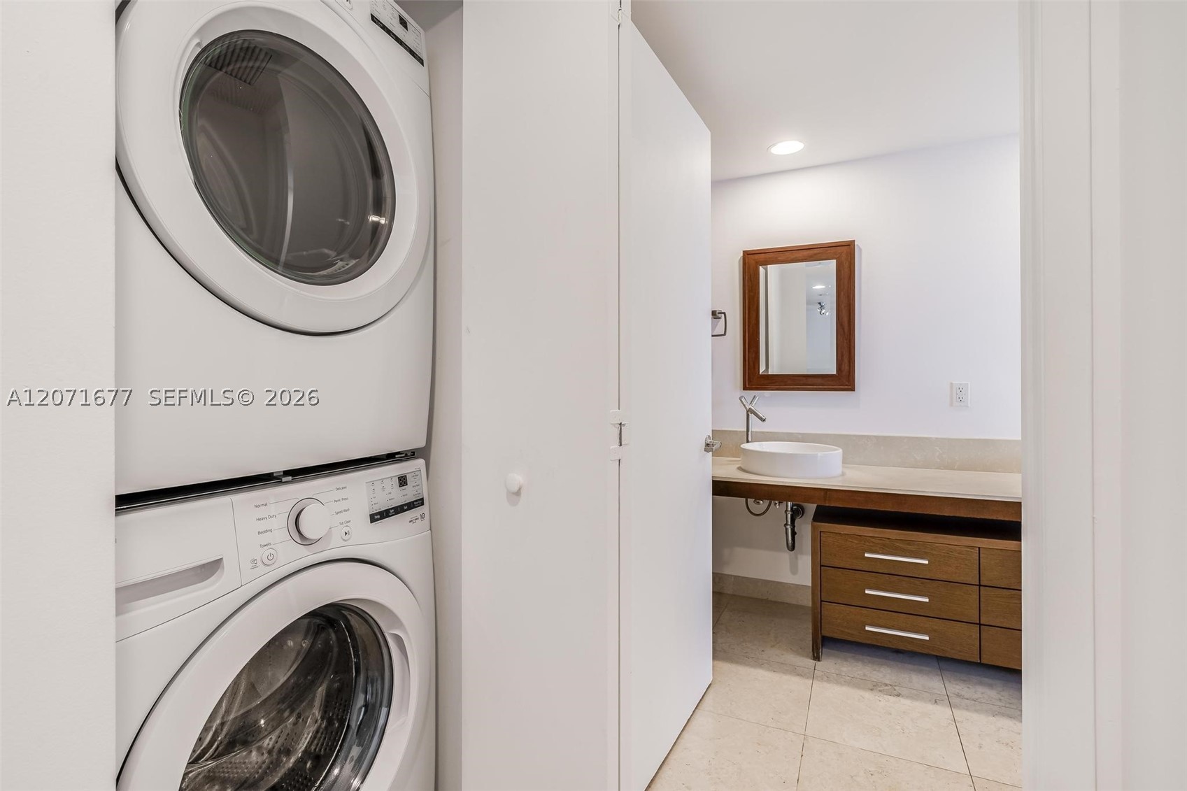 475 Brickell Ave 3811 Property Photo 13