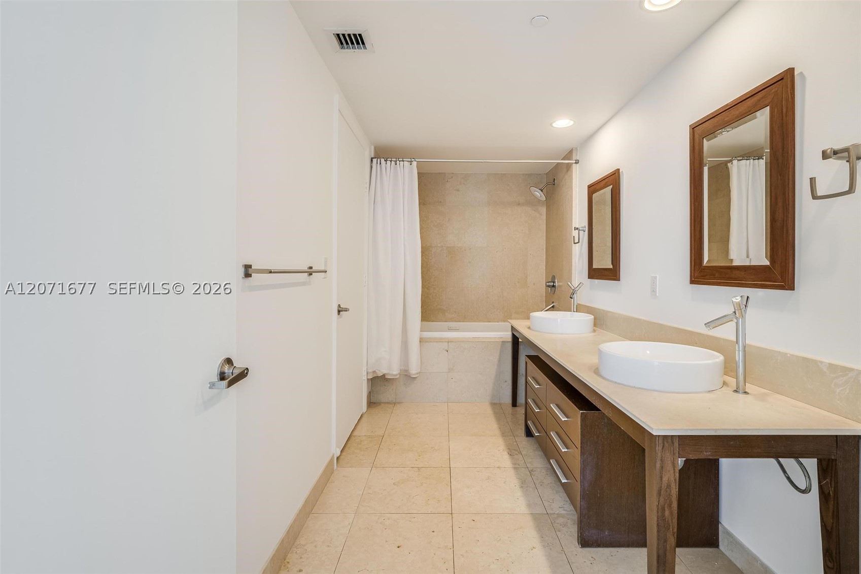 475 Brickell Ave 3811 Property Photo 15