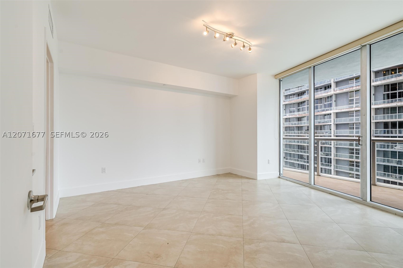 475 Brickell Ave 3811 Property Photo 17