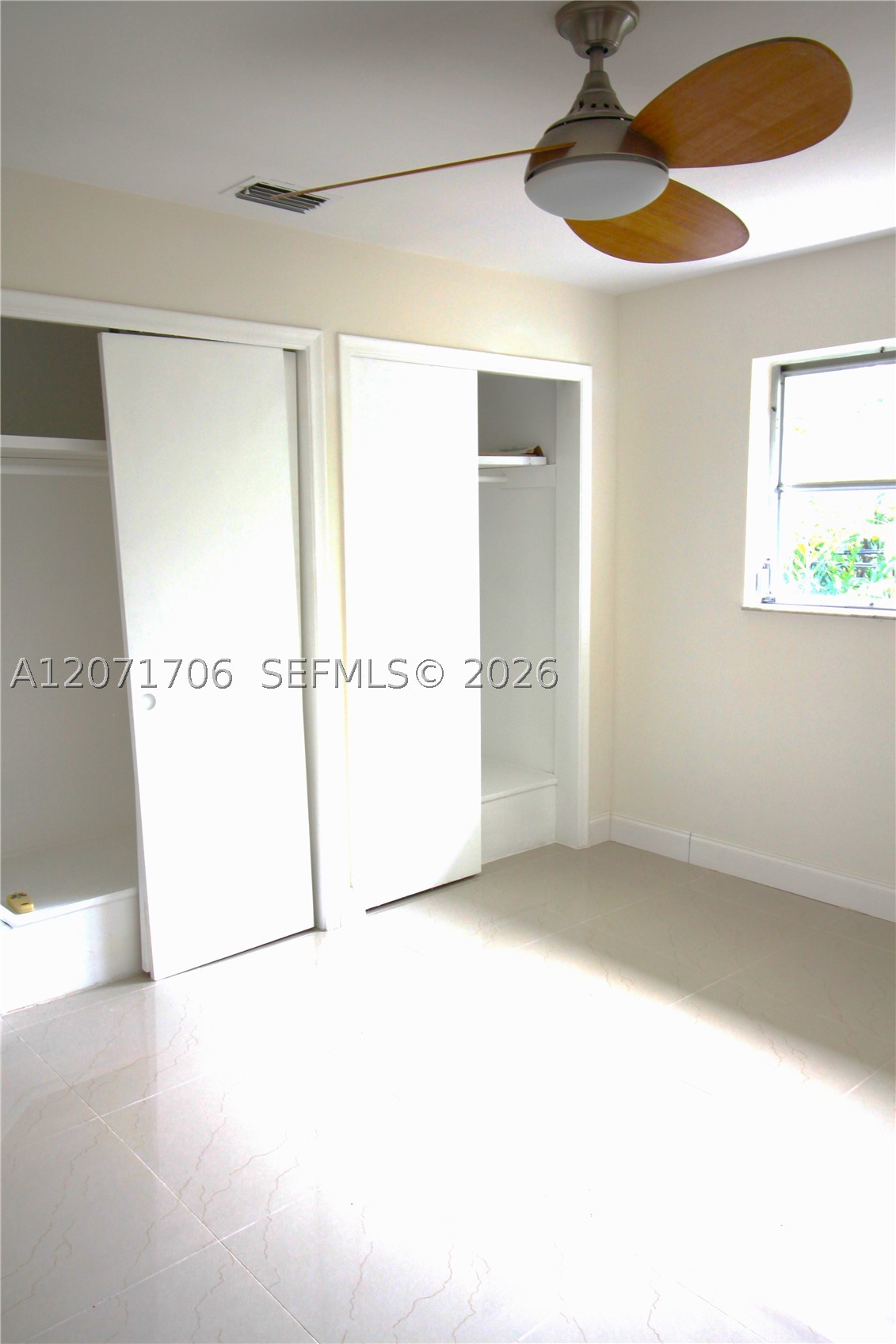 2166 Ne 56th St 203 Property Photo 9