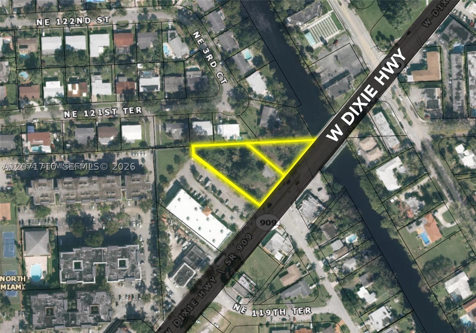 12040 W Dixie Hwy Property Photo 1