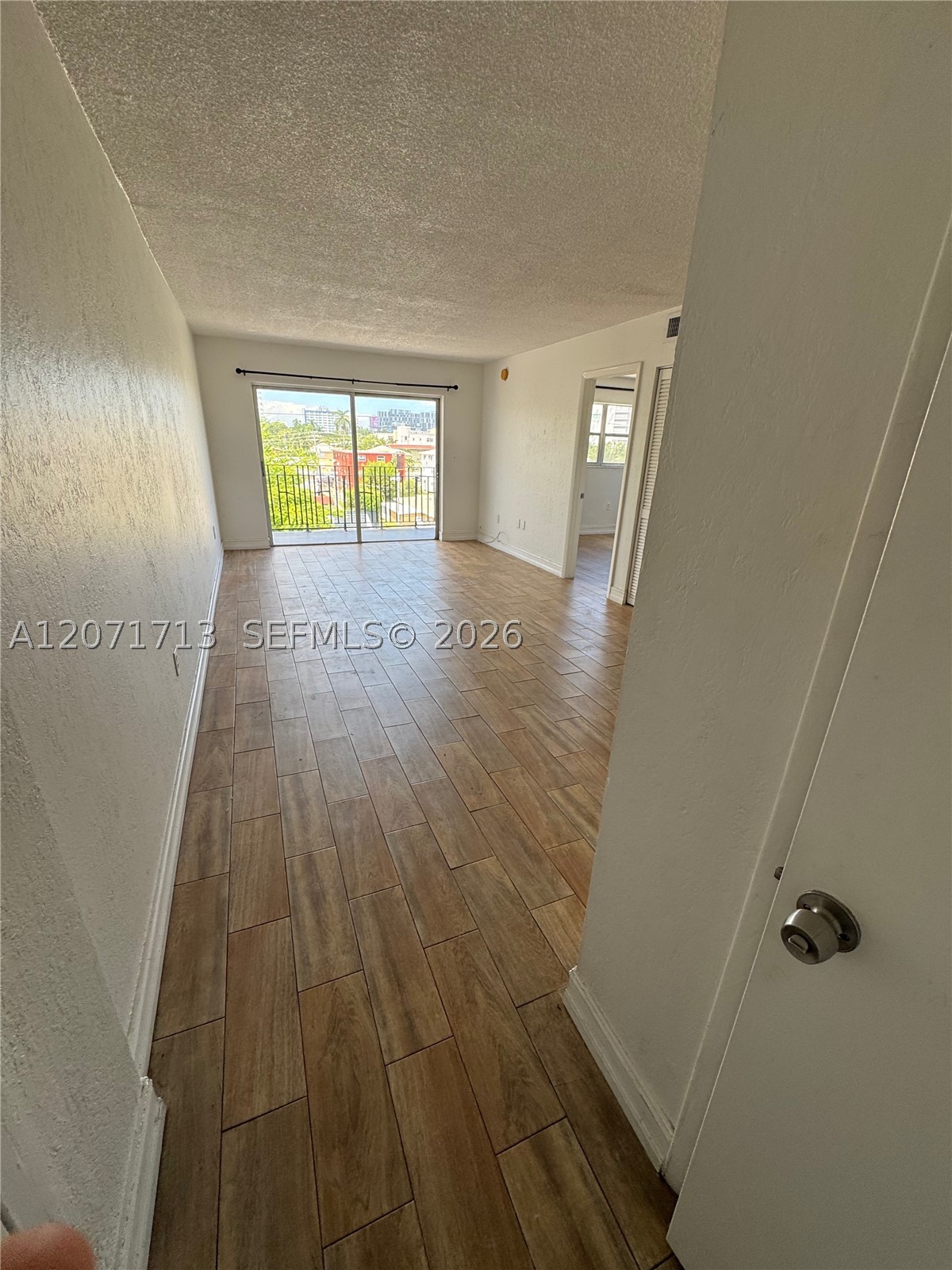 444 SW 4th St 402 Property Photo 1