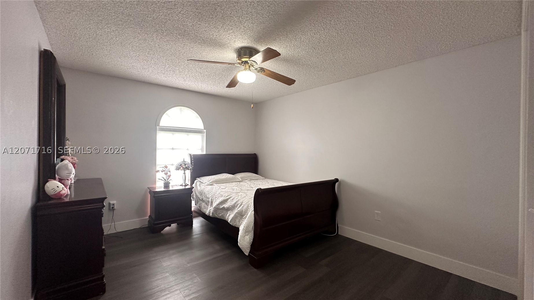 18921 W Oakmont Dr Property Photo 17