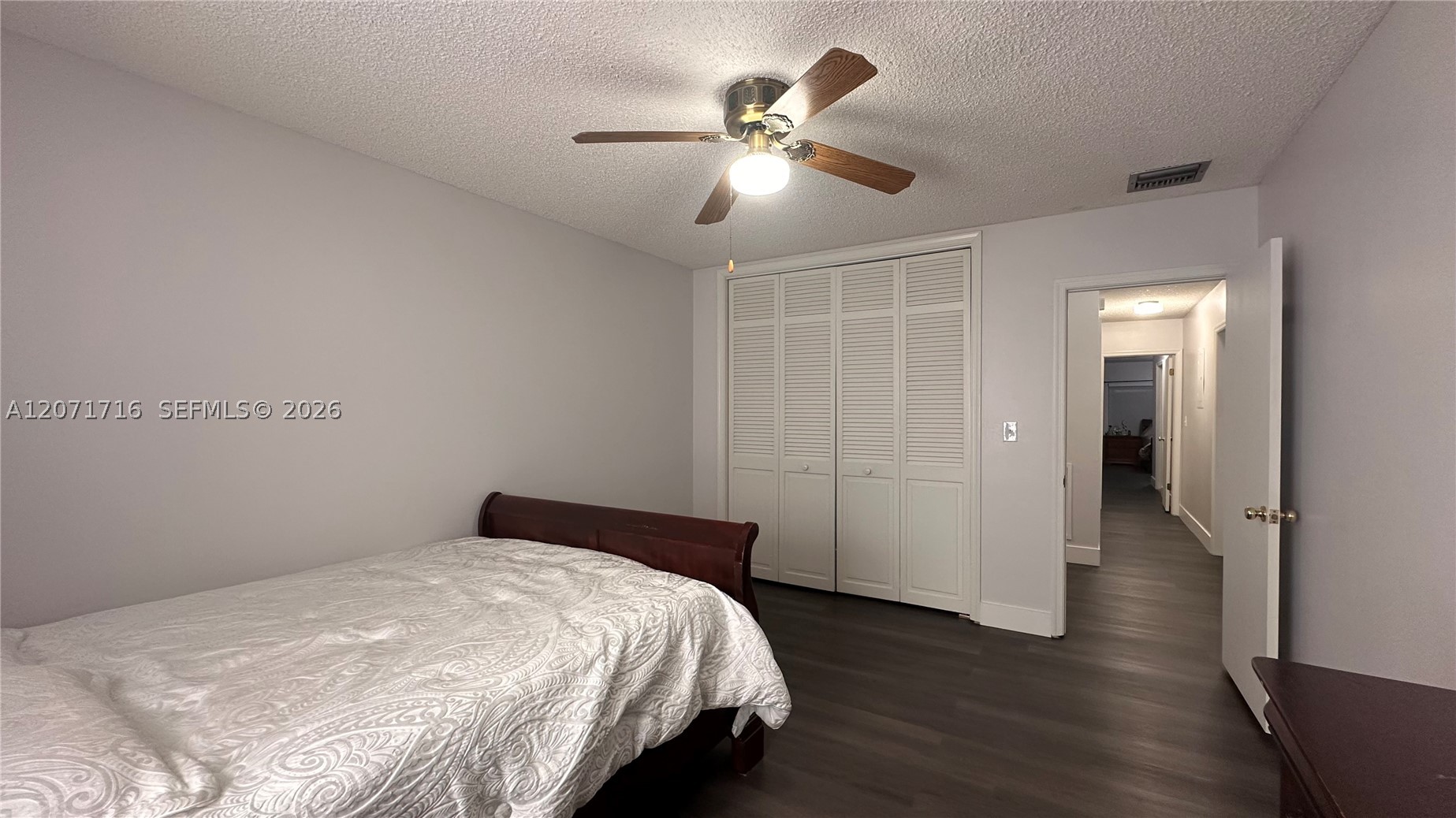 18921 W Oakmont Dr Property Photo 18