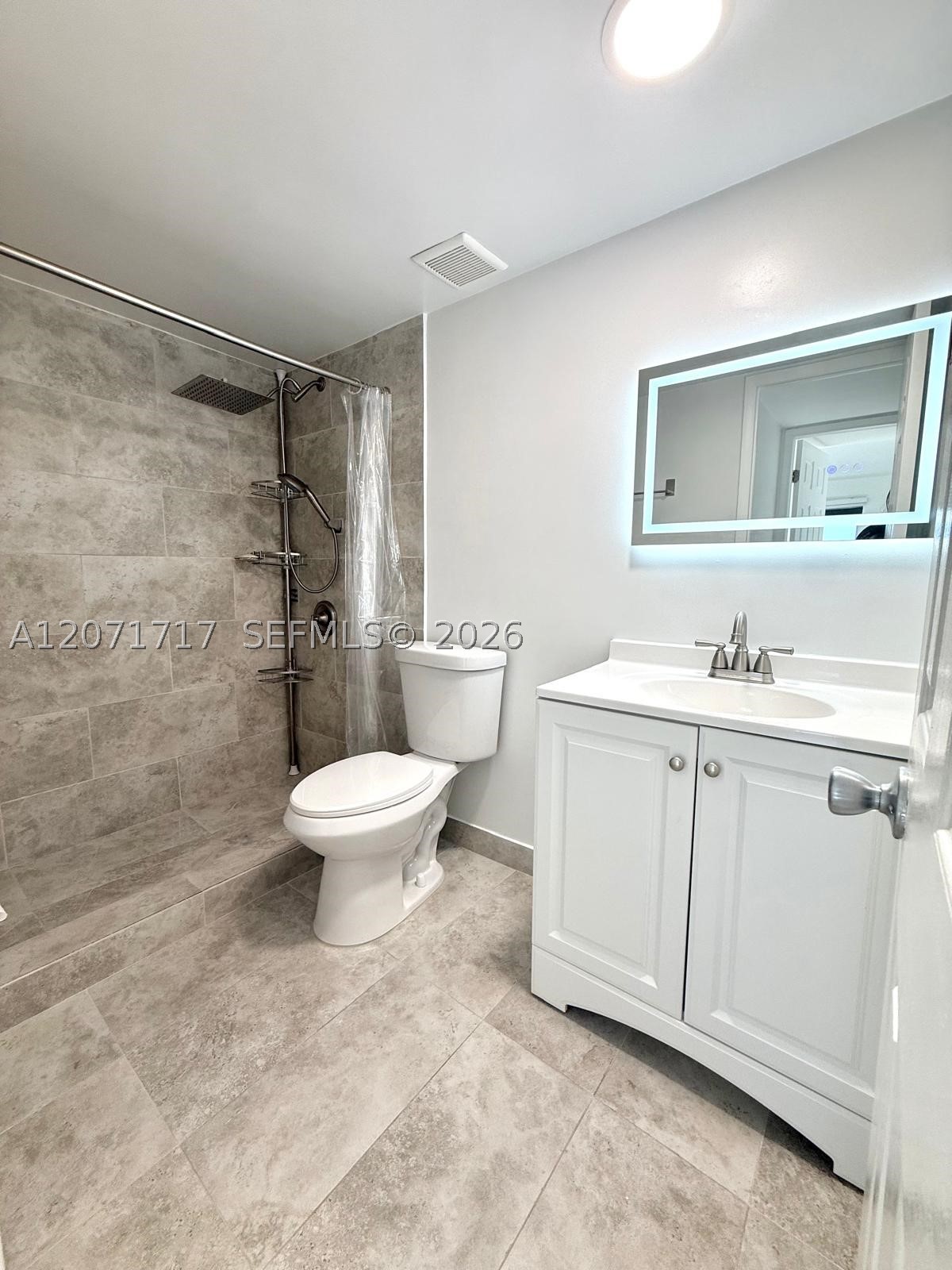 5199 Nw 7th St 501e Property Photo 11