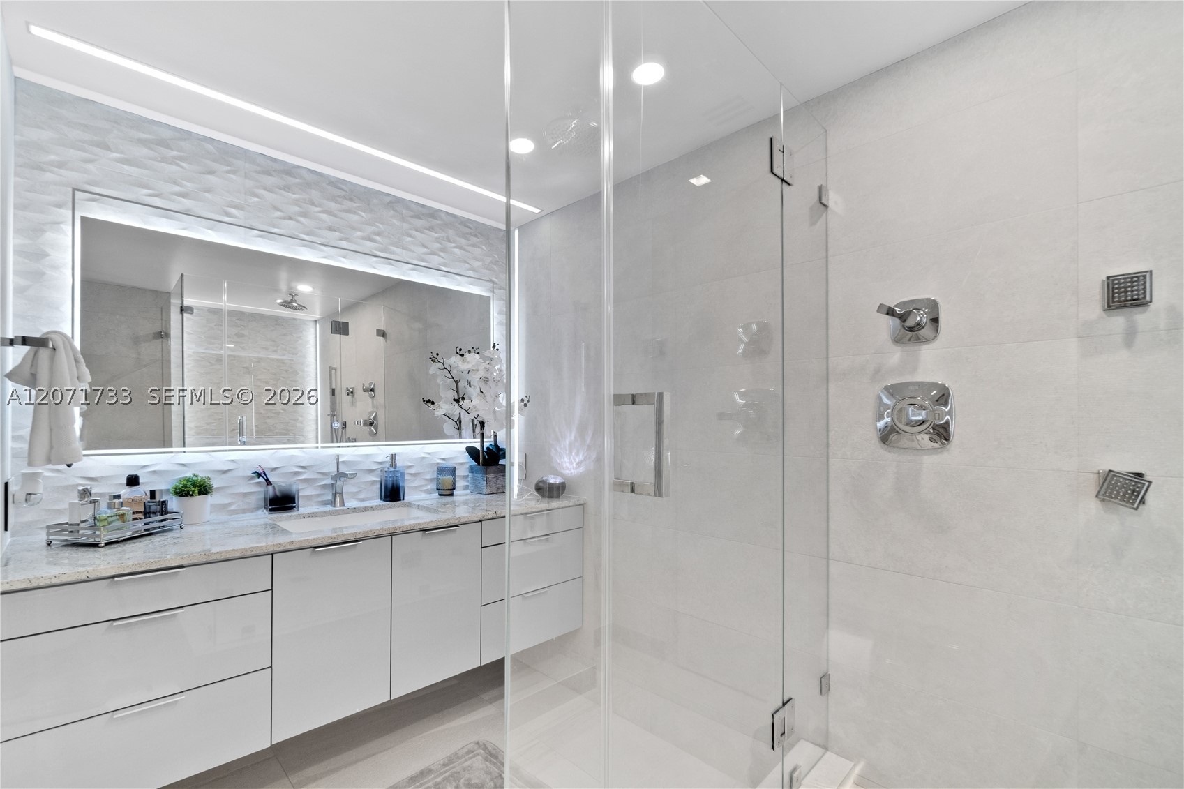 5555 Collins Ave 5a Property Photo 15