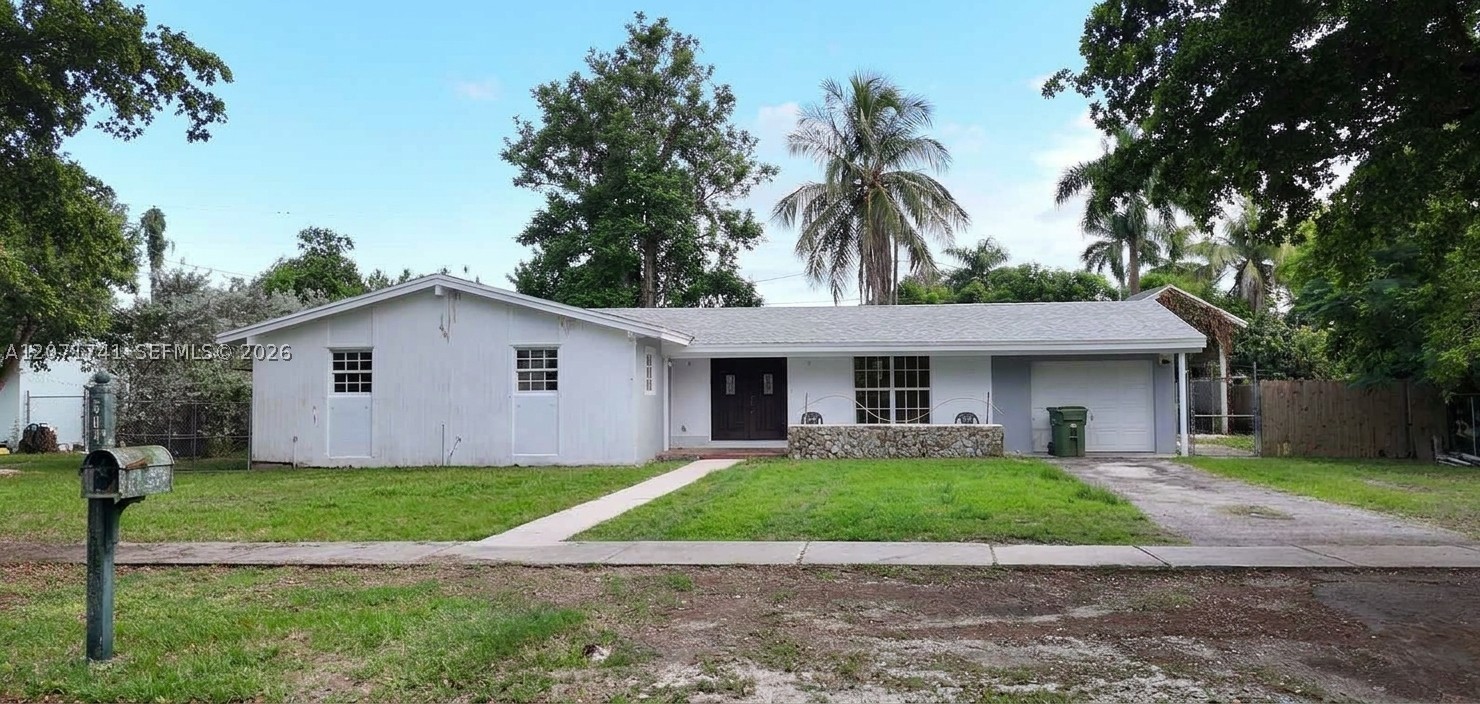 504 Nw 23rd St Property Photo 1