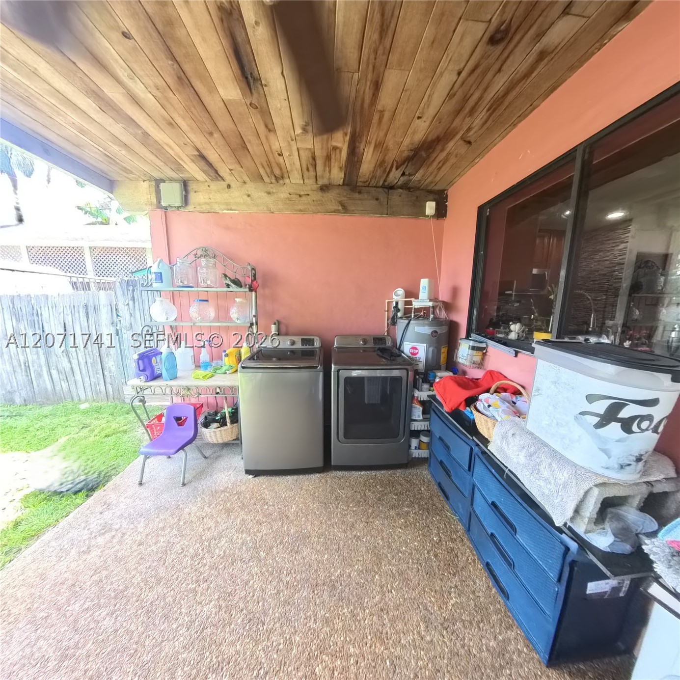 504 Nw 23rd St Property Photo 19