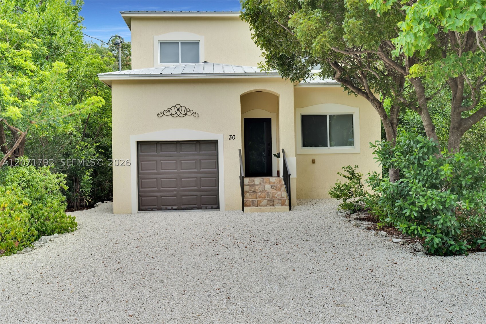30 Seagate Blvd Property Photo 3
