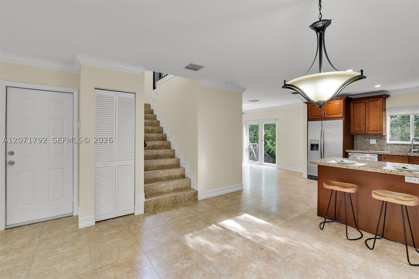 30 Seagate Blvd Property Photo 6
