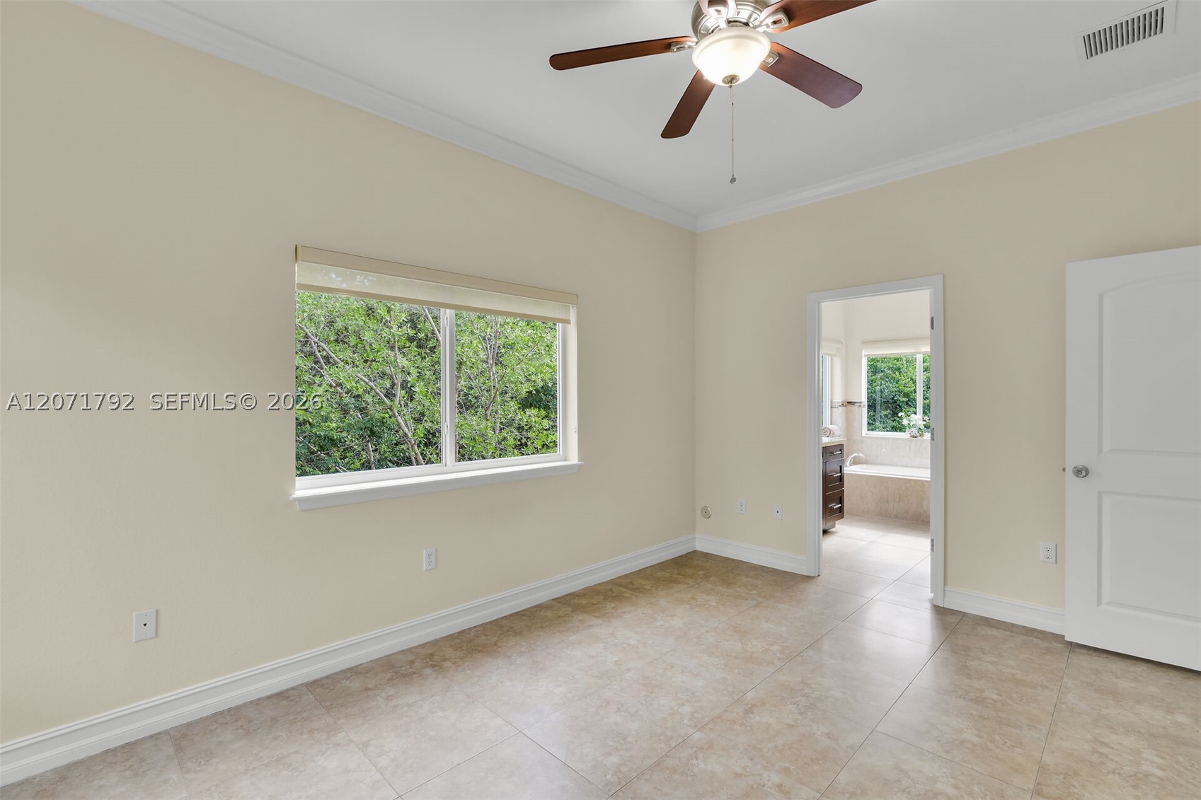30 Seagate Blvd Property Photo 10