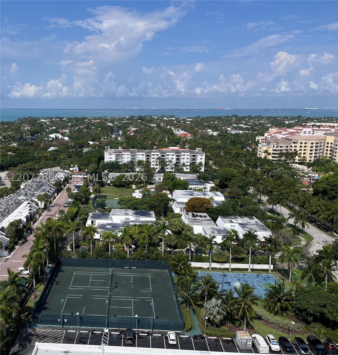 881 Ocean Dr 18b Property Photo 2