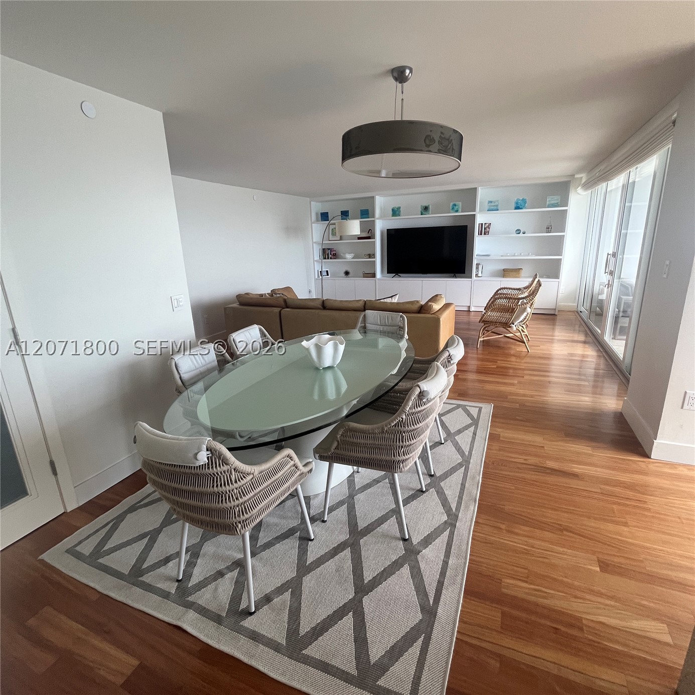 881 Ocean Dr 18b Property Photo 7