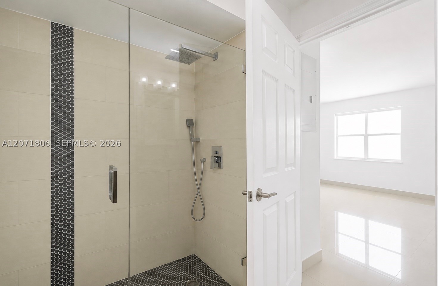 2561 W 60th Pl 102-1 Property Photo 8