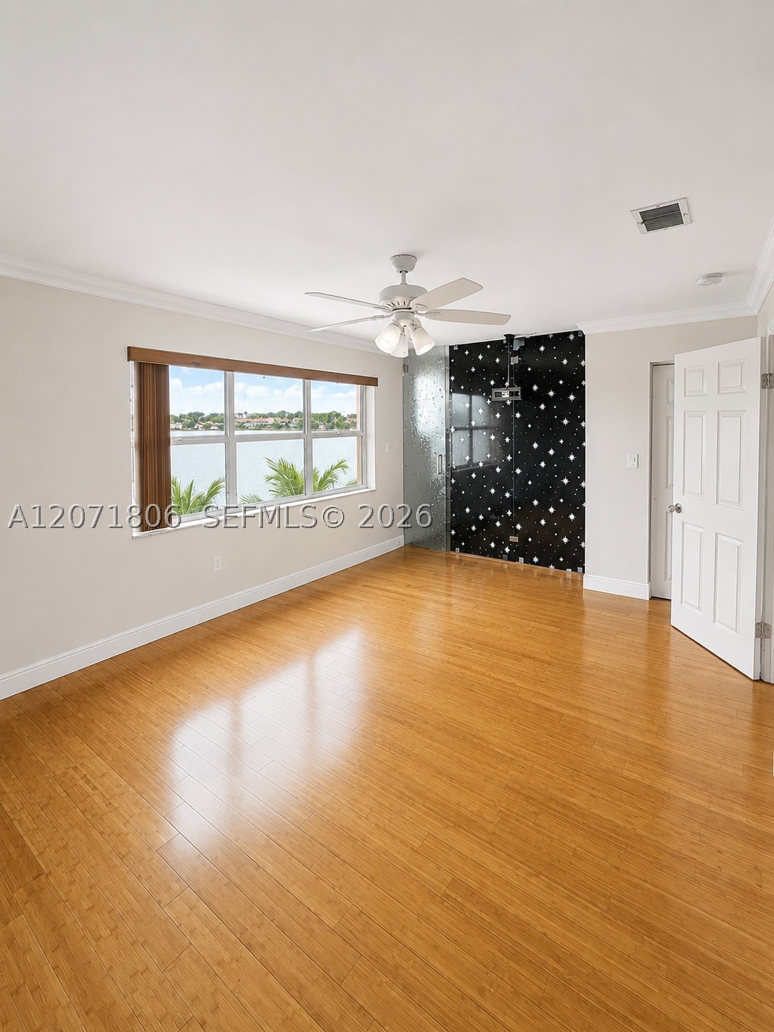 2561 W 60th Pl 102-1 Property Photo 11