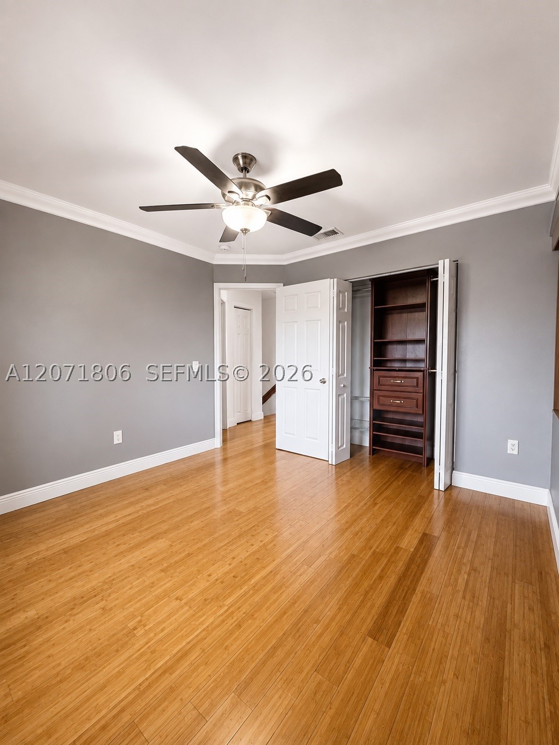 2561 W 60th Pl 102-1 Property Photo 13