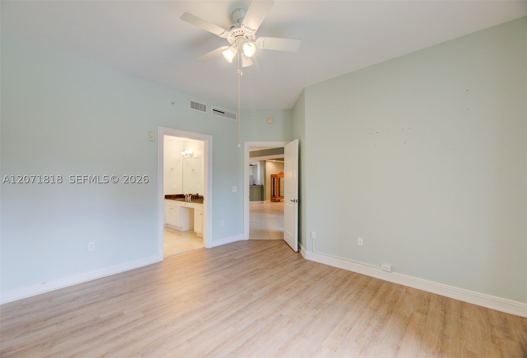 16135 Emerald Estates Dr 165 Property Photo 29