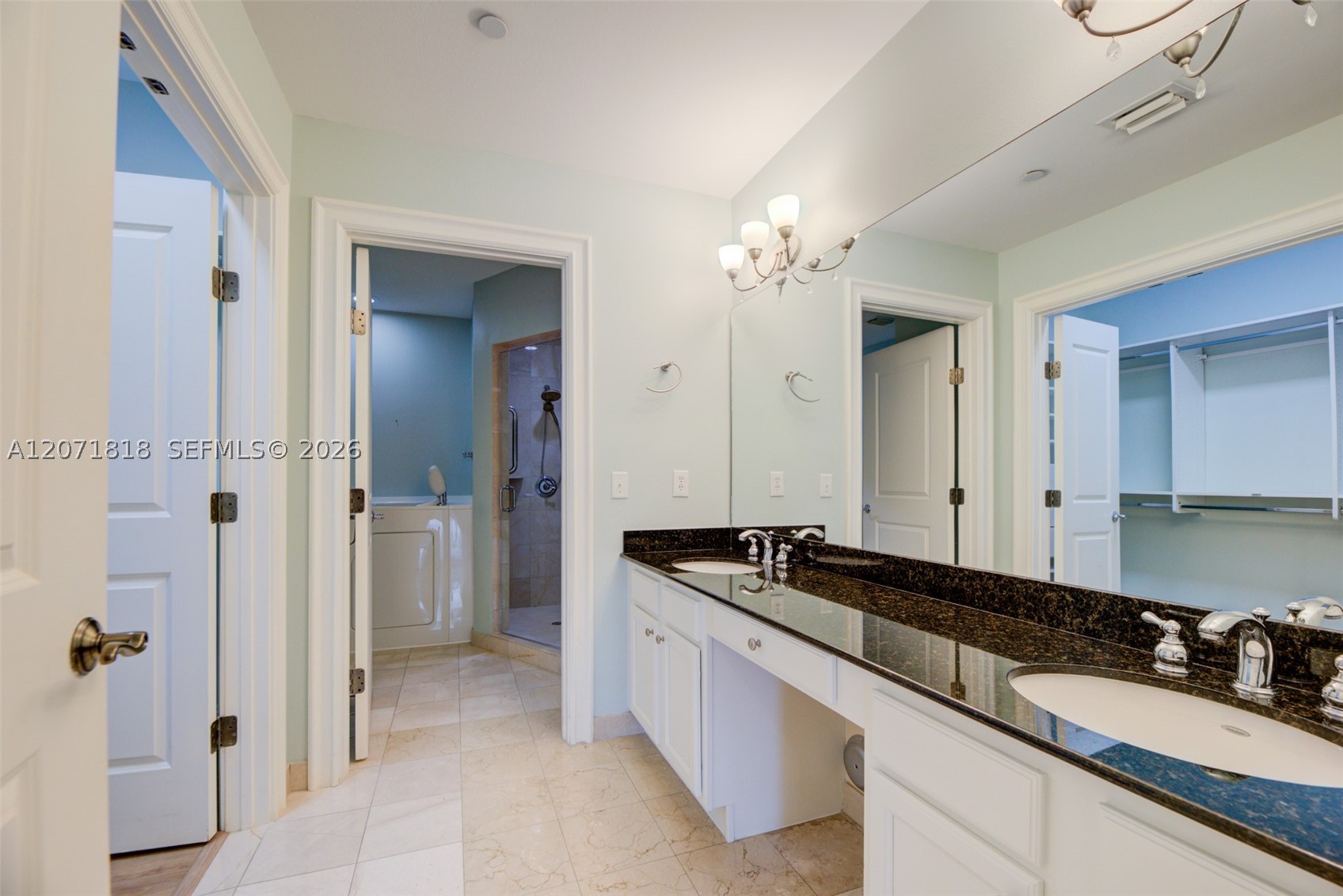 16135 Emerald Estates Dr 165 Property Photo 30