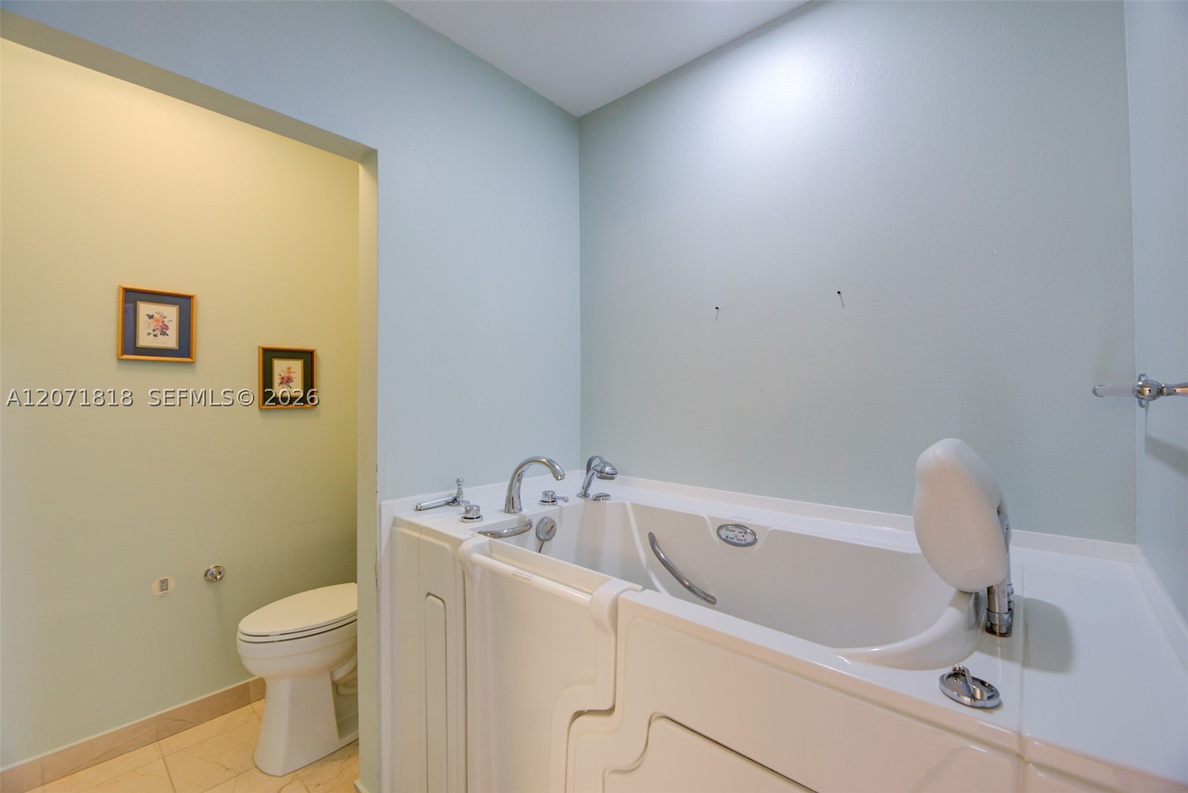 16135 Emerald Estates Dr 165 Property Photo 32