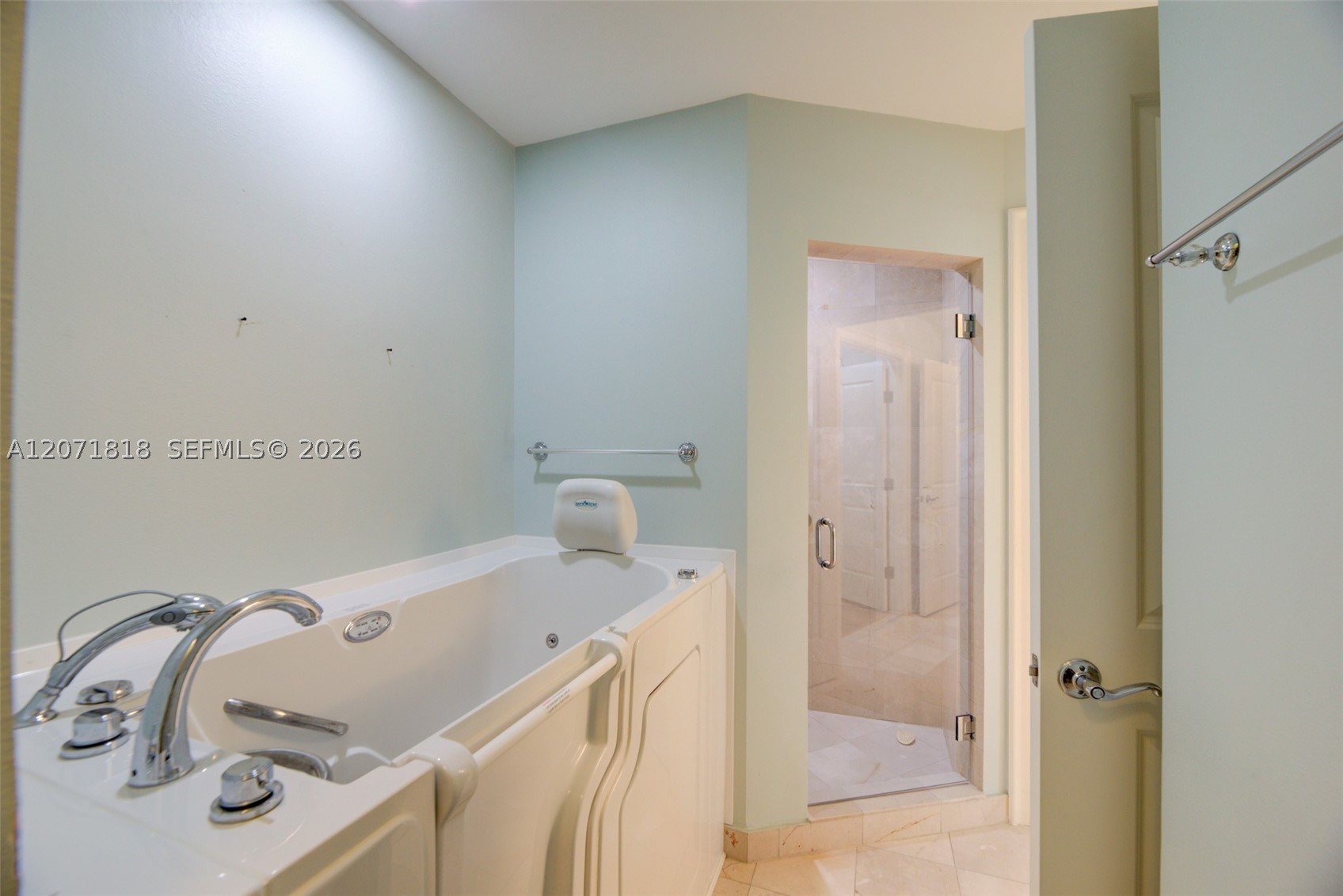 16135 Emerald Estates Dr 165 Property Photo 33