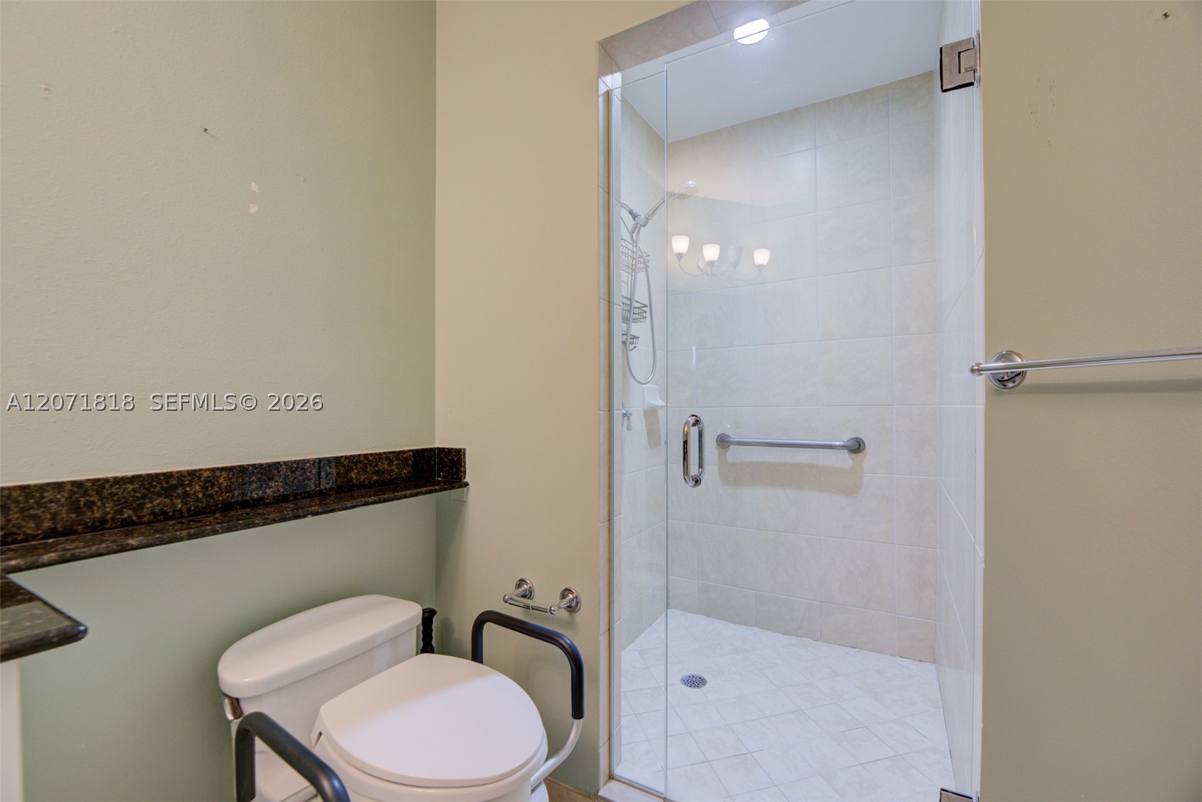 16135 Emerald Estates Dr 165 Property Photo 39